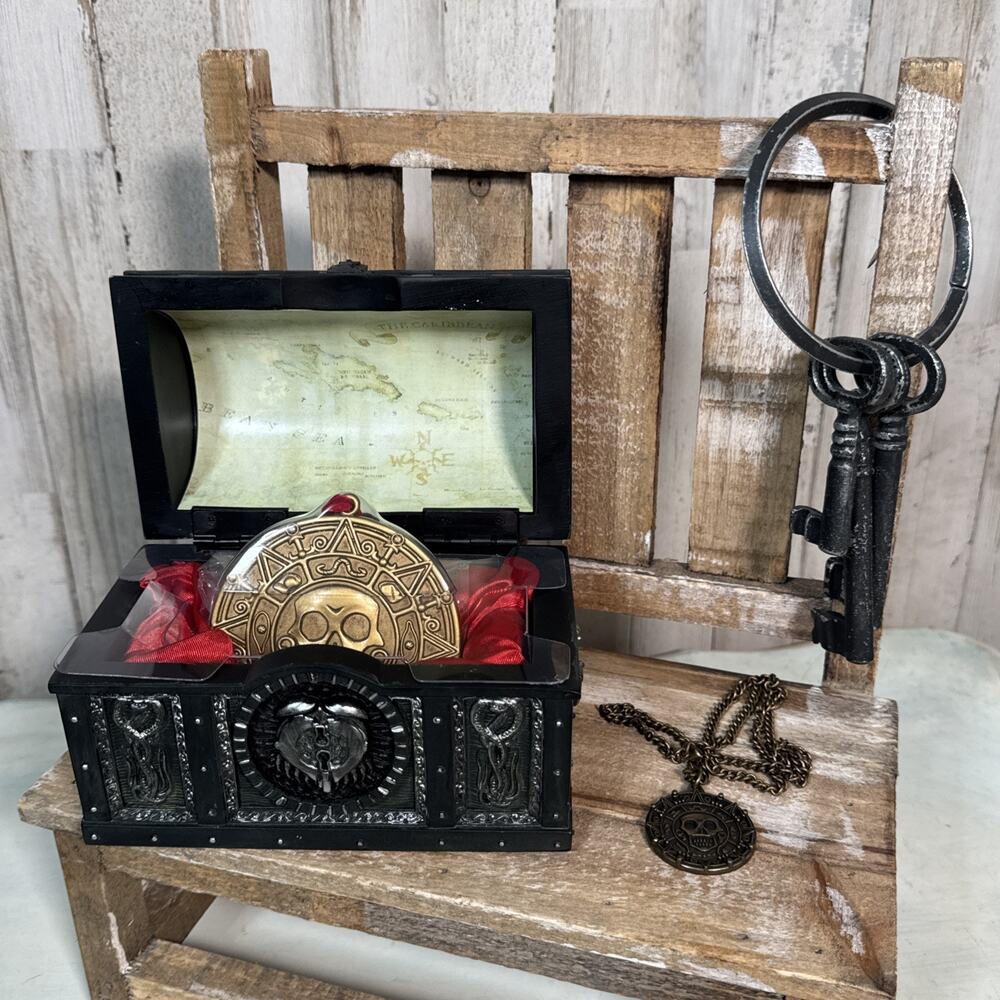 Disney Pirates Of The Caribbean At Worlds End Treasure Chest With Coin Ornament